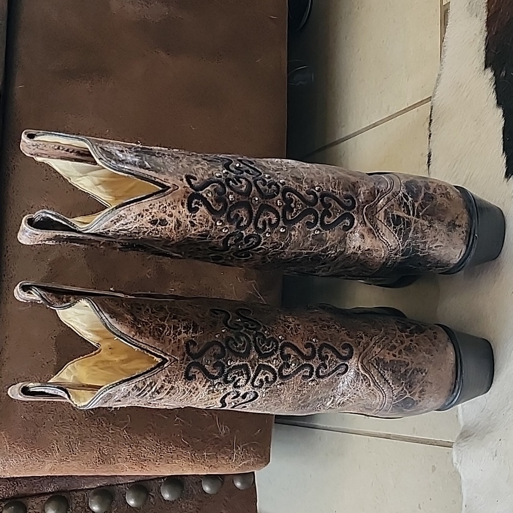 Women's Distressed Brown/Bronze Embroidered Cross Cowgirl Boots 9.5M - Picture 3 of 13